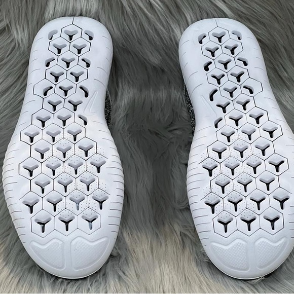 Nike Free Run Flyknit 2018. Mens. 942838-101 - Picture 7 of 9